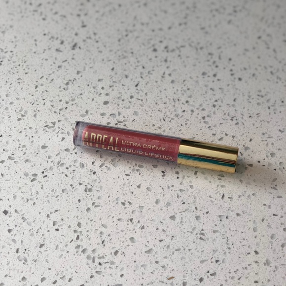 Appeal Ultra Cream Liquid Lipstick Chic